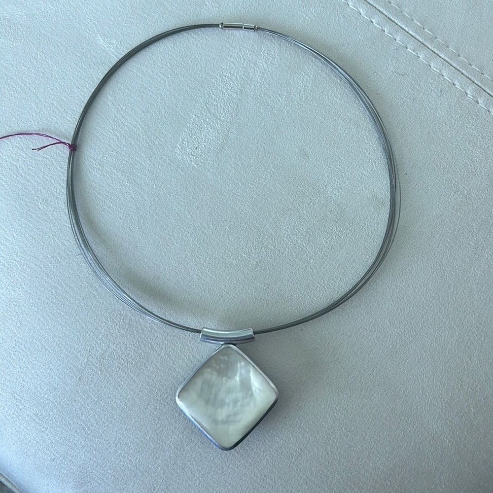 Very Pretty Reversible Necklace